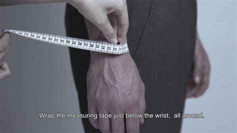 While using a tape measure is typically the easiest way to measure yourself, it is not the only way to take your measurements. How to measure your wrist - YouTube