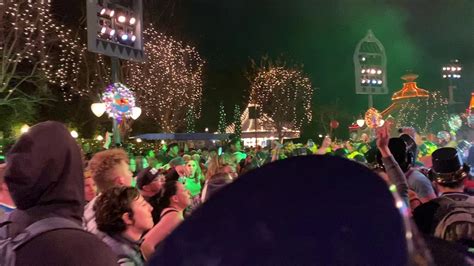 Disneyland 20192020 New Years Eve Live Youtube