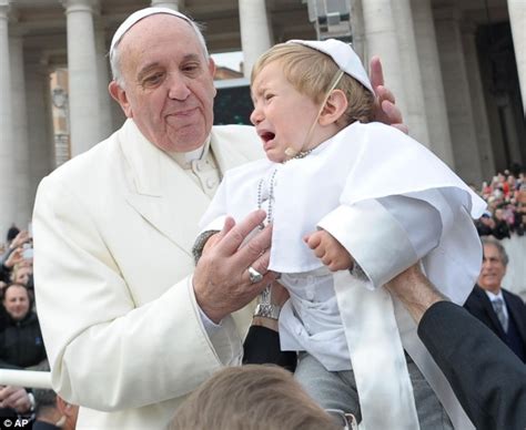 Personality profile of pope francis mbtilounge.com. Pope Francis meets adorable toddler dressed in identical ...