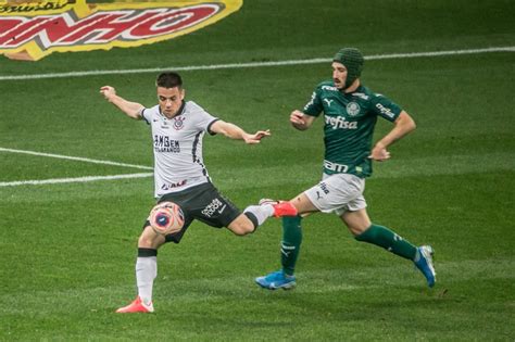 Criei essa página com o objetivo de mostrar grandes jogos do verdão do passado e presente. Ramiro durante jogo contra o Palmeiras, pela final do ...