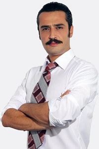 Magazin dünyasının ünlü isimlerinin çoğu bir dizi estetik operasyon yaptırıyor, kimileri de estetik yaptırmamasına rağmen yıllar onları fiziksel. Баран Акбулут / Baran Akbulut - биография, личная жизнь, фото - Турецкие актеры - КиноТурция.Ру