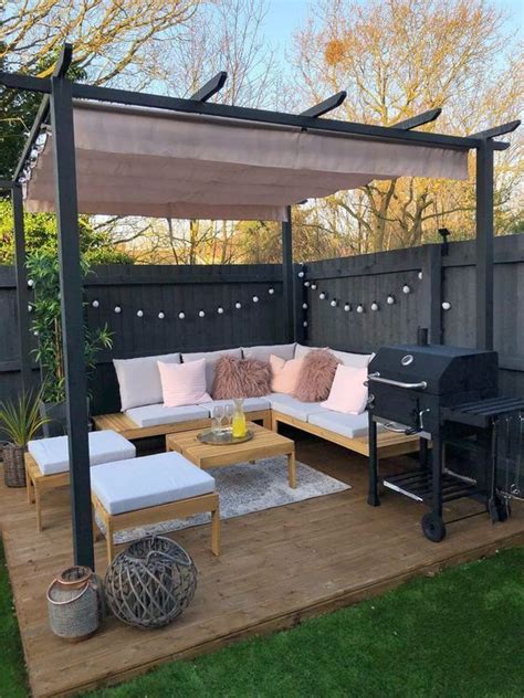 Looking for decorating ideas for your backyard? Inspiring Backyard Decor Ideas to Create a Cozy Outdoor ...