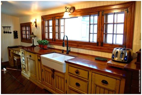 So, you should choose the style and of course the colors wisely. Mustard Seed Yellow Kitchen & Updates | Miss Mustard Seeds Milk Paint