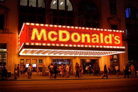 Plus, a few that ended up being duds. NYC ♥ NYC: New York's Glitziest Fast Food Restaurant