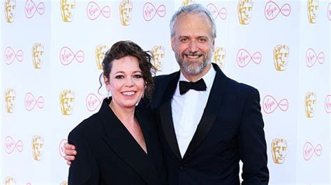 Olivia Colmans Husband Everything To Know About Ed Sinclair