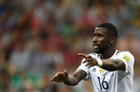 Antonio rüdiger vfb stuttgart skills 2014 15 hd. Ex-VfB-Spieler: Wechselt Antonio Rüdiger nach England ...
