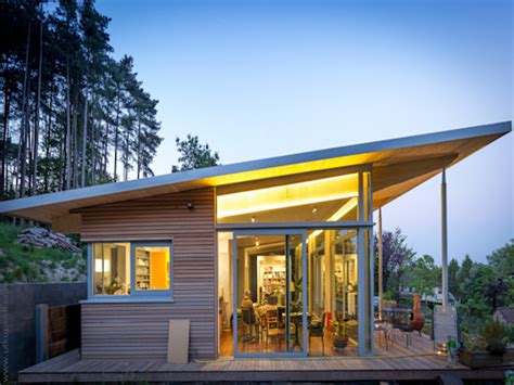 Model kongliong pakai lis gypsum : Rumah Minimalis Dinding Spandek