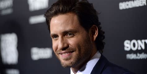 Edgar Ramirez Looking To Board Dreamworks The Girl On The Train Adaptation The Tracking Board