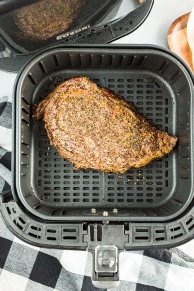 You'll find a full recipe card to print at the bottom of the post if you're feeling confident and want to skip down. Frozen Ribeye Steak in the Air Fryer | Everyday Family Cooking