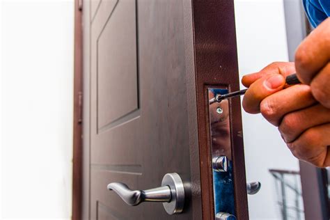 I do not know if their other outlets also have this new offers, but since march 2014, they have been offering a. Locksmith Near Me Atwater Village, CA | R&B Locksmith