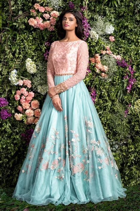 Check spelling or type a new query. Pin by Wazhma Nezami on Indian style | Designer bridal ...