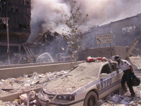 September 11 Attack Photos Show True Horror Of 911 Gold Coast Bulletin