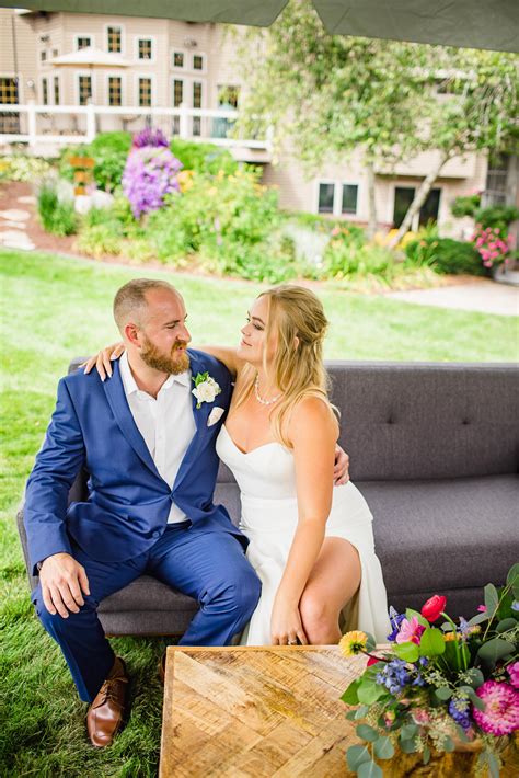 Haley And Dans Backyard Wedding Photos — Laura Zastrow Photography