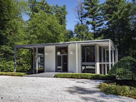 We did not find results for: The 10 best midcentury modern homes of 2017 - Curbed