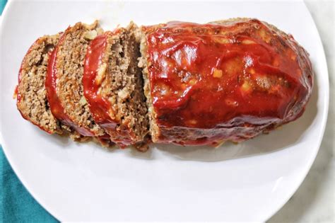 This classic meatloaf recipe starts with a few basics… meatloaf mix: How Long To Cook A Meatloaf At 400 Degrees / Easy Sheet ...