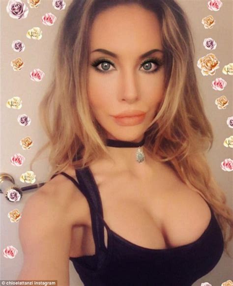 Chloe Lattanzi Posts Another Bizarre Rant On Instagram Alongside A Busty Selfie Daily Mail Online