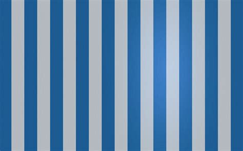White And Navy Blue Nautical Marine Vertical Striped Wallpaper