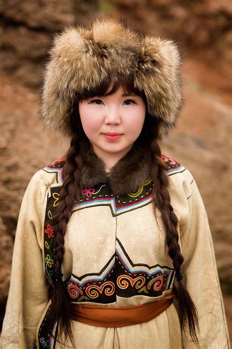 Nomadic Photographer Travels The Globe To Capture The World In Faces