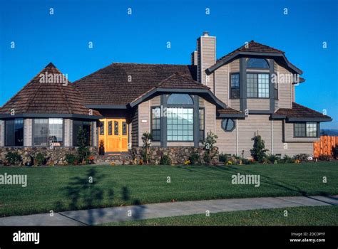 Classic American Suburban House In Hi Res Stock Photography And Images