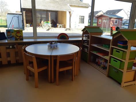 Stephanus este o librarie crestina care pune la dispozitia iubitorilor de literatura o gama variata de carti crestine si cadouri cu mesaj incurajator. St. Stephanus | Katholische Kitas im Erzbistum Köln