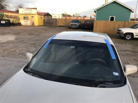 Dengan pemasangan tinted hitam atau gelap pada cermin kereta akan dapat melindungi pemandu dan penumpang dari tinted hitam juga amat penting terutamanya buat pemandu yang mempunyai masalah rabun silau. CERMIN KERETA RETAK? INI CARA TUKAR CERMIN PERCUMA ...