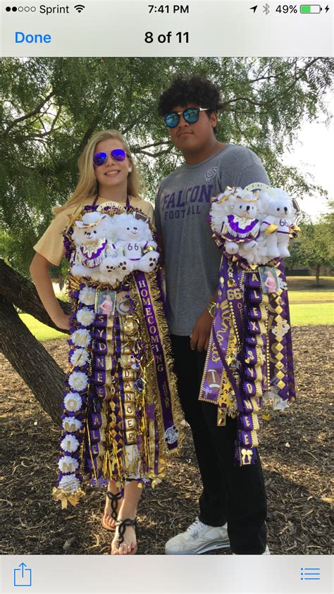 Pin By Stacyandjw Riley On Homecoming Homecoming Mums Diy Big Homecoming Mums Homecoming Mums