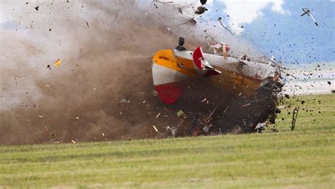 Ohio Air Show Resumes After Stuntwoman Pilot Die