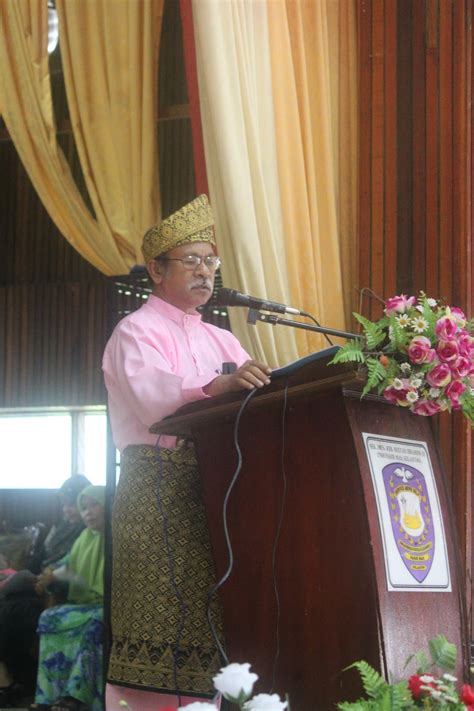 Doa majlis perpisahan/pertukaran guru gaya terbaru 22 perpisahan berikut ini contoh teks mc pada acara 17 agustusan bahasa sunda surat undangan buka bersama untuk alumni. AZMAR-PB: Teks ucapan majlis perpisahan persaraan