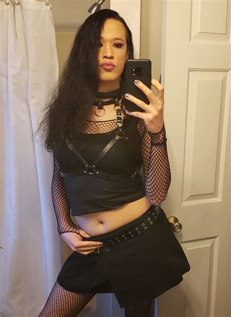 Cross Dressing No16833 First Time Posting Here What Do You Think