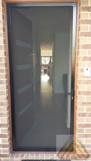 Some door frames have a reinforcing steel overlay which prevents this from happening, but other materials such as upvc, fibreglass and aluminium or even a composite blend of wood and resin will all achieve similar effects and make the door frame more reliable. Security Screen Door: Things You Should Look For