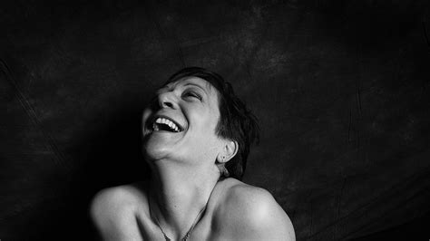Breast Cancer Survivors Pose For Beautiful Mastectomy Portraits Glamour Uk