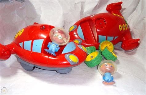 2 Disney Little Einsteins Transform And Go Pat Pat Rocket Leo Annie