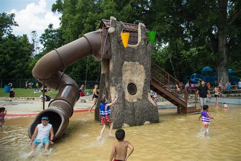 At hunt club park aquatic center, we offer fun, summer aquatic opportunities for the entire family. Water Odyssey : Landa Park