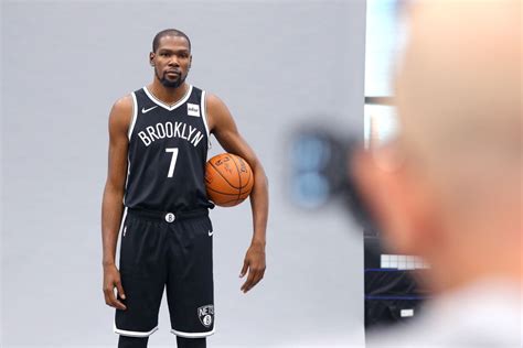 Find the perfect kevin durant stock photos and editorial news pictures from getty images. Kevin Durant aumenta su altura en las medidas oficiales de la NBA