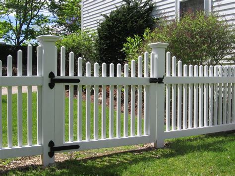 White Picket Fence With Gate — Madison Art Center Design