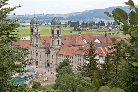 Die gnadenkapelle im inneren der kirche ist seit dem 14 jh. Kloster Einsiedeln Foto & Bild | europe, schweiz ...