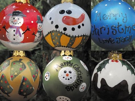With the christmas countdown now well and truly underway, this week could a popular fairytale tells of a poor family who can't afford to decorate a tree for christmas, only for the christmas spider to cover it in silver and gold strands of cobwebs. Christmas bauble workshop