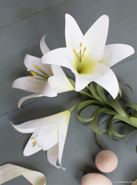 Make An Elegant Potted Easter Lily Flower From Paper