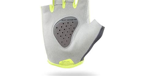 There are sensitive nerves that get easily affected by particular activities or damage. No more numb hands! The Grail Glove supports your hand ...