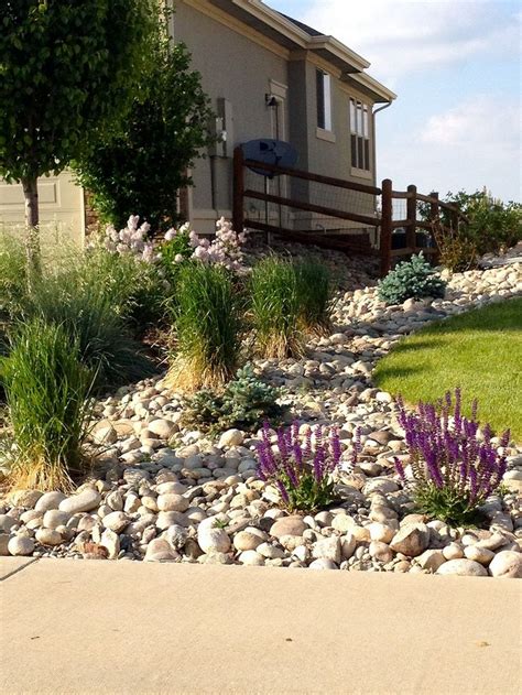 25 Enchanting Low Water Landscaping Ideas For Your Garden Page 24 Of 40