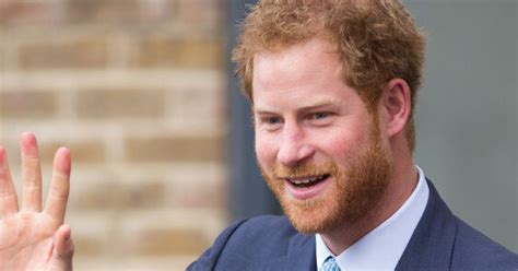 Prince Harry Emma Watson Dating Rumours Take Over The Internet Huffpost Life