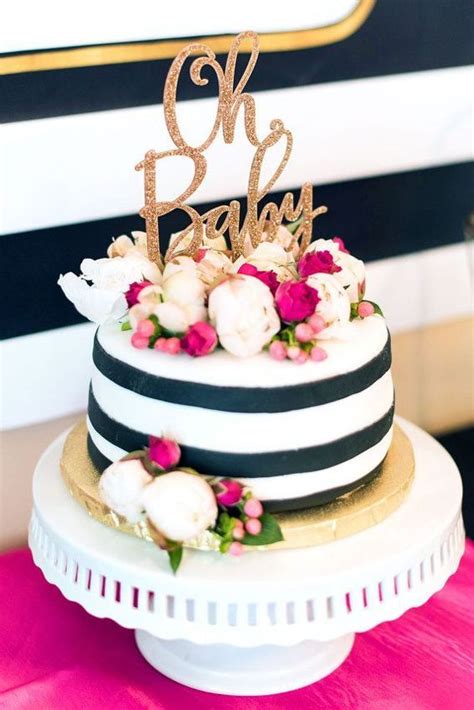 Celebrate and get creative with the fondant tools starting with 15lbs of my vanilla toffee cake, this baby shower cake is a welcome way to celebrate the newest additions to the royal family! Extraordinary Baby Shower Cakes - Tulamama