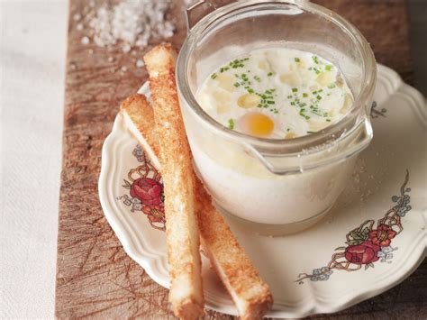 French Style Poached Eggs Oeuf Cocotte Recipe Eat Smarter Usa