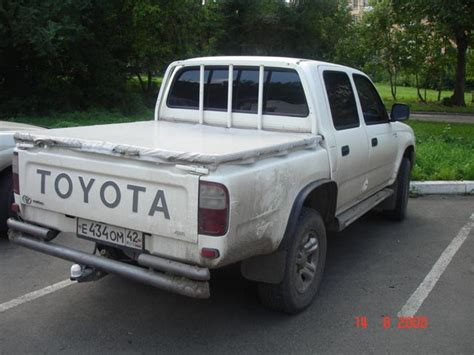 This dynamic of two toyota trucks in the same. 2001 Toyota Hilux PICK UP For Sale