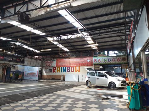 FOTO - Bisnis Cuci Mobil Meraup Untung - TopBusiness
