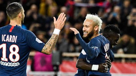 Entre 1977 y 1979 jugó dos temporadas para el psg logrando ser el goleador de la liga francesa con números extraordinarios. El récord en el que Neymar igualó a Carlos Bianchi y a ...