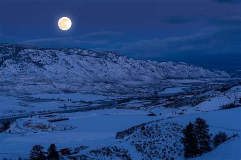 A Snow Moon Will Light Up The Sky This Week — Heres How To See It