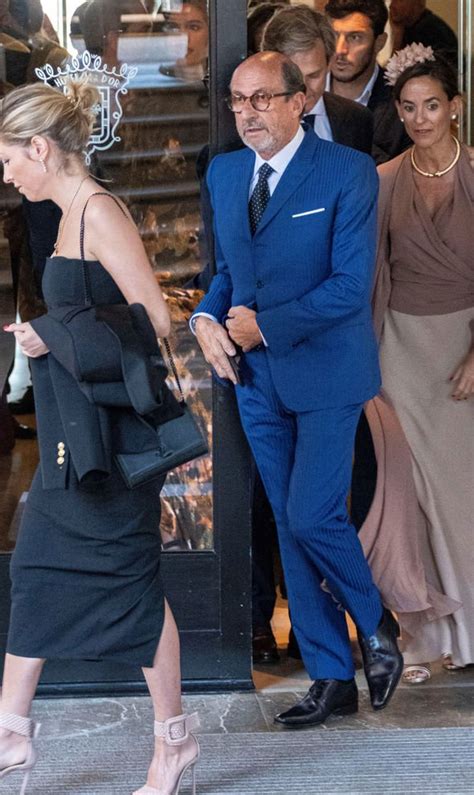Rosa clara on designing mery perello's wedding dress. Inside Rafael Nadal and Xisca Perello's wedding as Juan Carlos I joins fellow guests | Tennis ...
