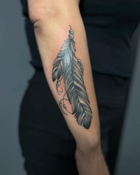 65 Awesome Feather Tattoo Ideas And Meanings Youll Love Them — Inkmatch