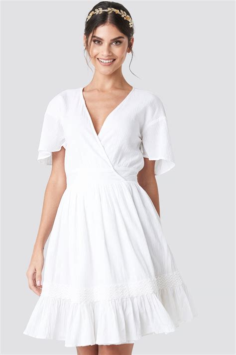 Overlap Flowy Mini Dress White | na-kd.com